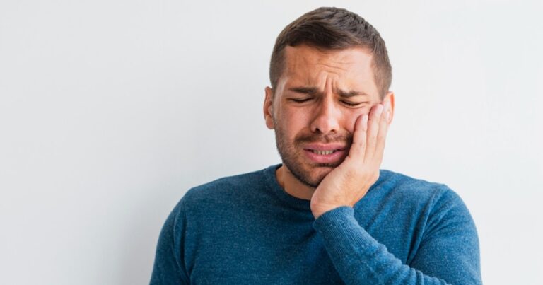 Tooth Pain That Comes and Goes? Here's When to See a Dentist